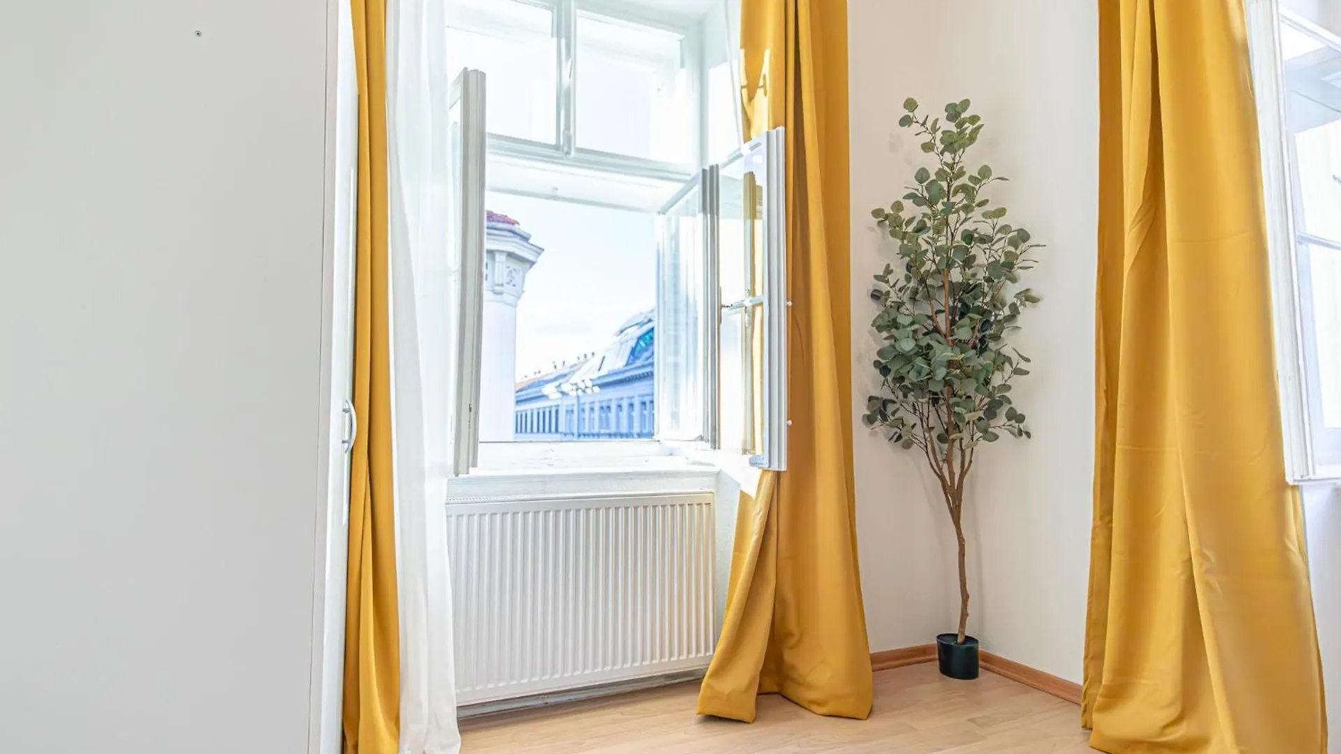 Stylish 2Br Apartment For 5P Nice Location Vienna 0*,  Austria