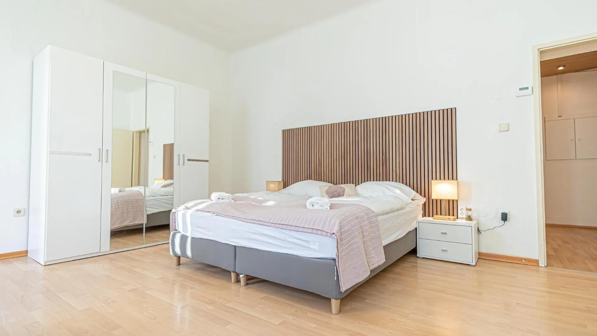 Stylish 2Br Apartment For 5P Nice Location Vienna